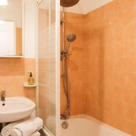 Apartmán Bright Just Steps From The Park